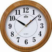 Nástěnné plastové hodiny kulatého tvaru s dřevo dekorem E01.2926