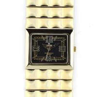 Nepřehlédnutelné náramkové hodinky s bílým číselníkem a římskými indexy W02M.10575