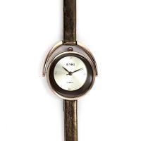 Elegantní dámské hodinky s úzkým lesklým koženým řemínkem a hnědým číselníkem se zirkony místo indexů W02E.10910 - W02E.10910.B