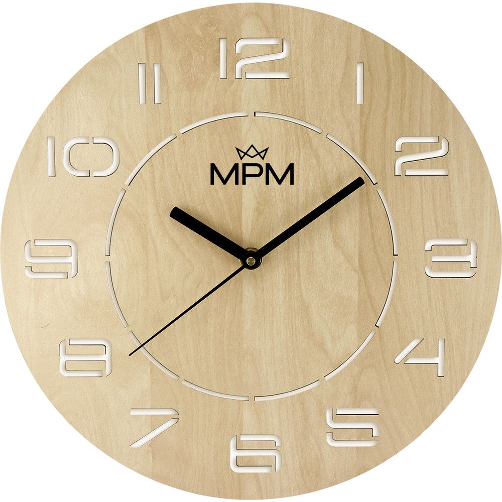 Nástěnné dřevěné hodiny MPM Nostalgy v přírodním designu s netradičními indexy a retro číslicemi. Strojek Quartz s funkcí plynulý chod. Hodiny jsou zpracované z polotvrdé dřevovlákn Nástěnné hodiny MPM Nostalgy - B