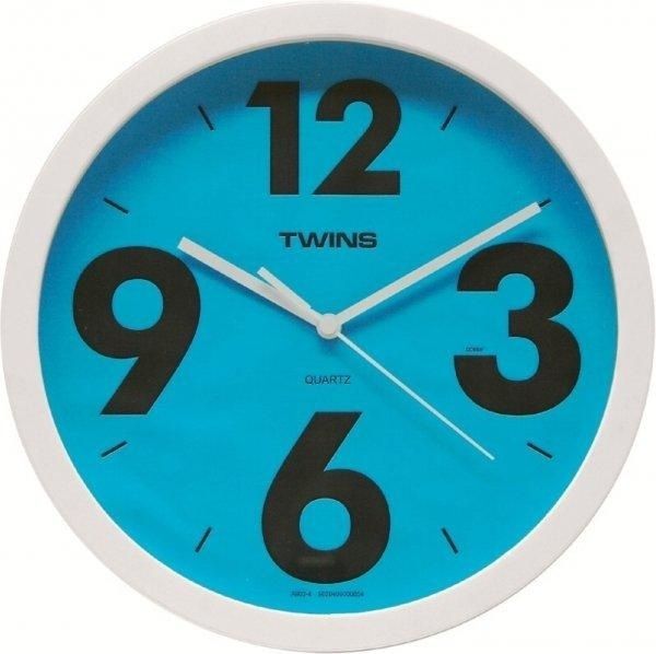 Moderní nástěnné plastové hodiny v modré barvě Twins