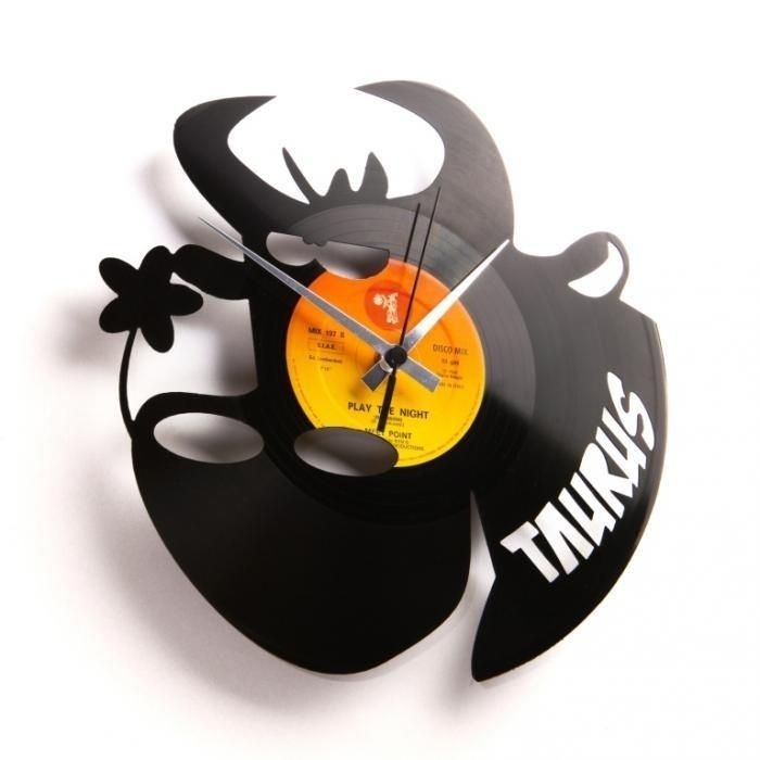 Stylové designové hodiny z gramofonové desky Discoclock Z02 motiv zvěrokruhu - Býk