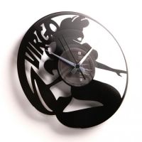 Moderní designové hodiny z gramofonové desky s motivem zvěrokruhu - znamení Panna