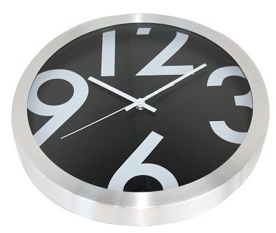 Stylové nástěnné hodiny s kovovým rámečkem NeXtime